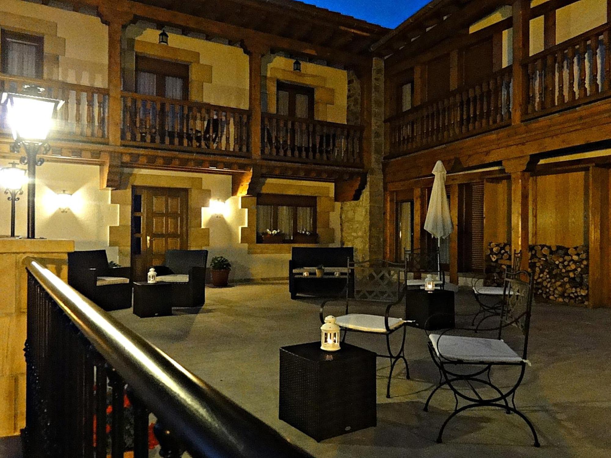 Posada Valle Del Oso Lerones エクステリア 写真