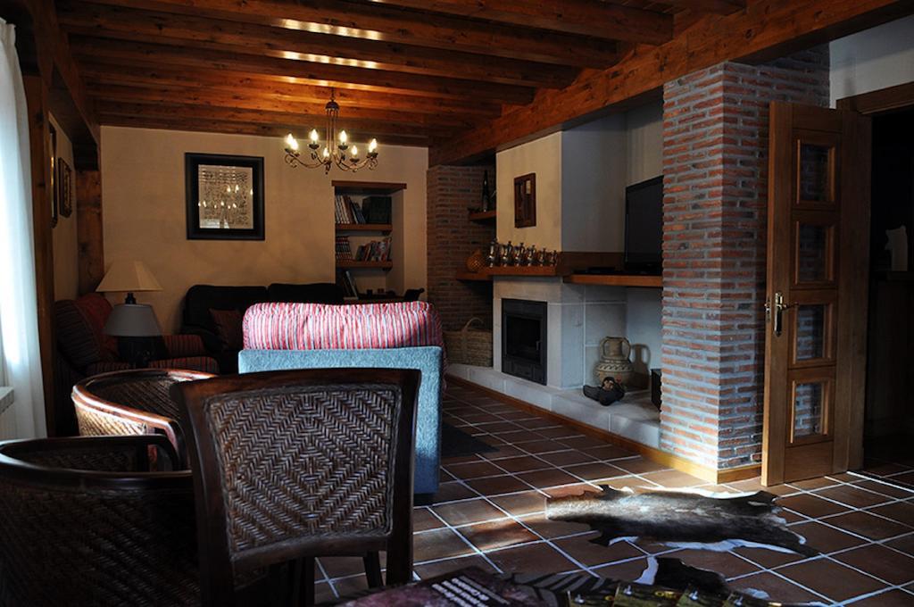Posada Valle Del Oso Lerones エクステリア 写真